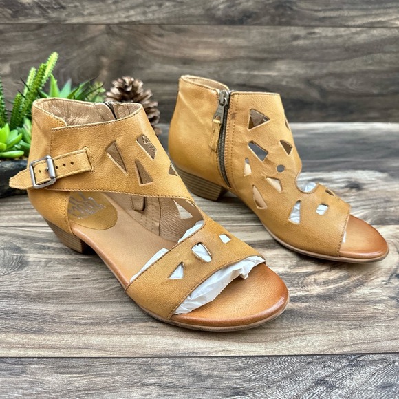 NIB Miz Mooz Current 38 7.5-8 Tan Leather Open Toe Cutout Heeled Sandal Wheat - Picture 3 of 12